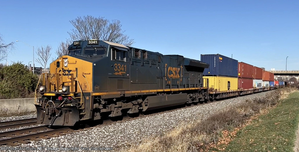CSX 3341 leads I135 west on 2.